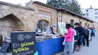 KKTC’de Mevlevi Tekkesi’nin önünde iftar geleneği yaşatılıyor