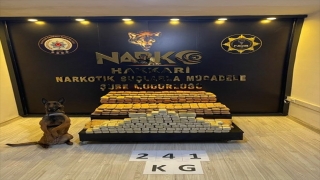 Bakan Soylu, Hakkari’de 241 kilogram eroin ele geçirildiğini belirtti