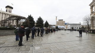 Ukrayna’da ”Yılan Adası Direnişi” konulu pulu almak için halk kuyruğa girdi