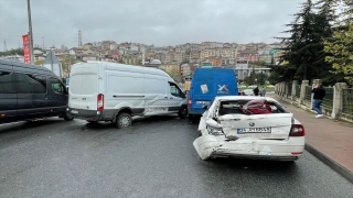 Kağıthane’de zincirleme trafik kazasında 2 kişi yaralandı