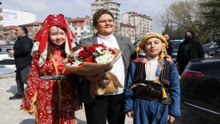 Aile ve Sosyal Hizmetler Bakanı Yanık, Kütahya’da ziyaretlerde bulundu