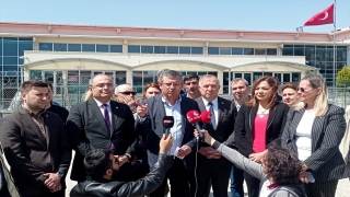 CHP Grup Başkanvekili Özel, Osman Kavala’yı cezaevinde ziyaret etti: