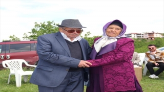 Ordu’da 50 torunları olan çift, birlikteliklerinin 75. yılında nikah tazeledi