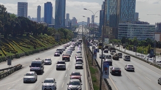 İstanbul’da haftanın ilk günü trafik yoğunluğu görülüyor