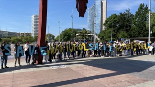 İsviçre’deki Ukraynalılardan Mariupol’deki sivillerin kurtarılması için protesto