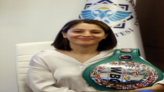 WBC gümüş kemer sahibi boksör Seren Ay Çetin’in hedefi altın kemer