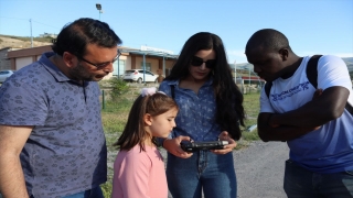 Yabancı uyruklu öğrenciler TEKNOFEST için hazırladıkları prototip İHA’yı uçurdu