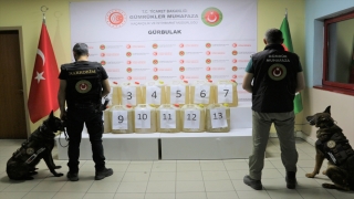 Gürbulak Gümrük Kapısı’nda 273 kilogram sıvı uyuşturucu ele geçirildi