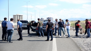 Kayseri’de polisin ”dur” ihtarına uymayan 4 şüpheli, kovalamaca sonucu yakalandı