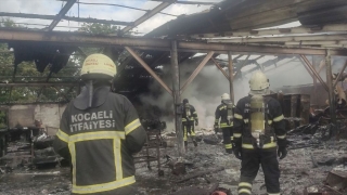 GÜNCELLEME Kocaeli’de fabrikada çıkan yangın söndürüldü