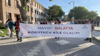 Malatya’da Koruyucu Aile Günü yürüyüşü düzenlendi