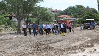 Çankırı’da etkili olan sağanak tarım arazilerine zarar verdi