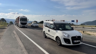 İstanbul’u Karadeniz illerine bağlayan D100’de akıcı bayram trafiği oluştu