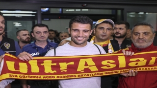 Galatasaray’ın transfer görüşmelerine başladığı Dubois, İstanbul geldi