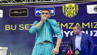 MKE Ankaragücü, yeni transferlerine imza töreni düzenledi