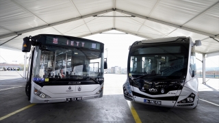 İBB’nin aldığı 100 yeni metrobüs törenle filoya katıldı