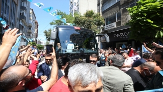 İYİ Parti Genel Başkanı Akşener, Balıkesir’de esnaf ve vatandaşlarla buluştu