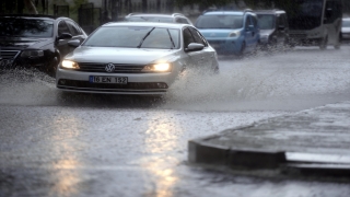 Ardahan’da sağanak ve dolu hayatı olumsuz etkiliyor