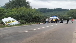 Ordu’da fındık işçilerini taşıyan minibüs ağaca çarptı, 13 kişi yaralandı