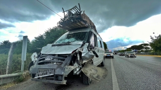 Samsun’da minibüsle tırın çarpışması sonucu 3’ü çocuk 14 kişi yaralandı