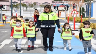 İçişleri Bakanlığınca 2 yılda yaklaşık 255 bin çocuğa trafik eğitimi verildi