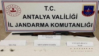 Antalya’da uyuşturucu operasyonunda 6 kişi gözaltına alındı