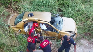 Muğla’daki otomobilin şarampole devrilmesi sonucu 4 kişi yaralandı