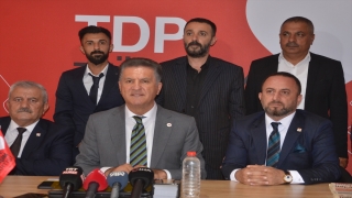 TDP Genel Başkanı Mustafa Sarıgül, Muş’ta partisinin il başkanlığını ziyaret etti