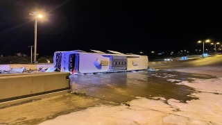 Hatay’da yolcu otobüsünün devrilmesi sonucu 22 kişi yaralandı