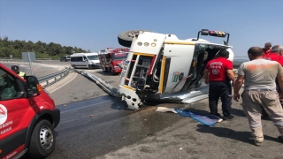 Mersin’de devrilen su tankerinin sürücüsü öldü