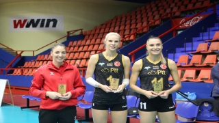 PTT Spor Kadın Voleybol Takımı, namağlup Balkan şampiyonu oldu