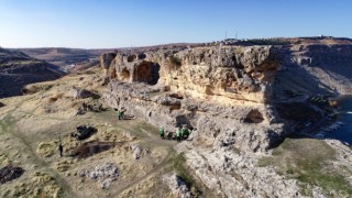 ”Peygamberler diyarı” Eğil’deki asırlık tüneller turizme kazandırılıyor