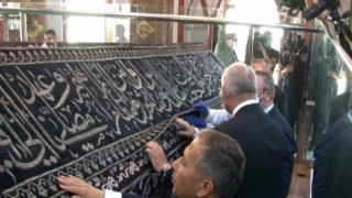 Kabe Kuşağı Fatih Sultan Mehmet’in Türbesi’ne yerleştirildi