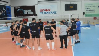 Yeni Kızıltepespor Allpower Akü Cizre Belediyespor maçı hazırlıklarını sürdürüyor