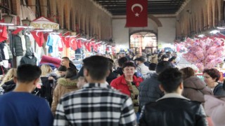 Bulgarlar ucuz alışveriş için Edirne'ye akın etti